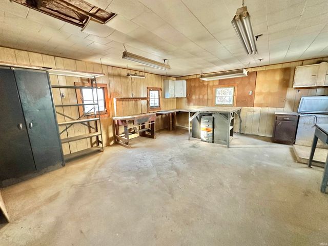 228 E Railroad Street, Greentown, IN 46936