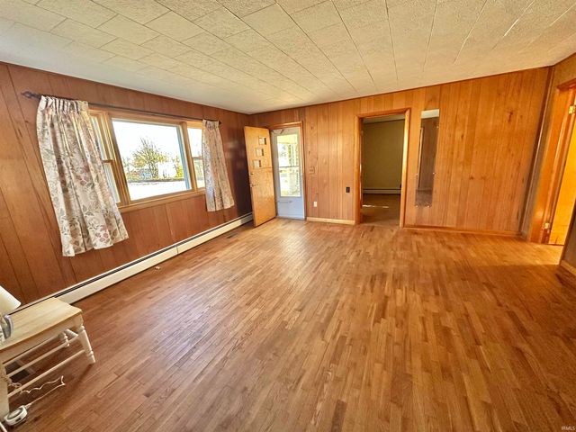 228 E Railroad Street, Greentown, IN 46936