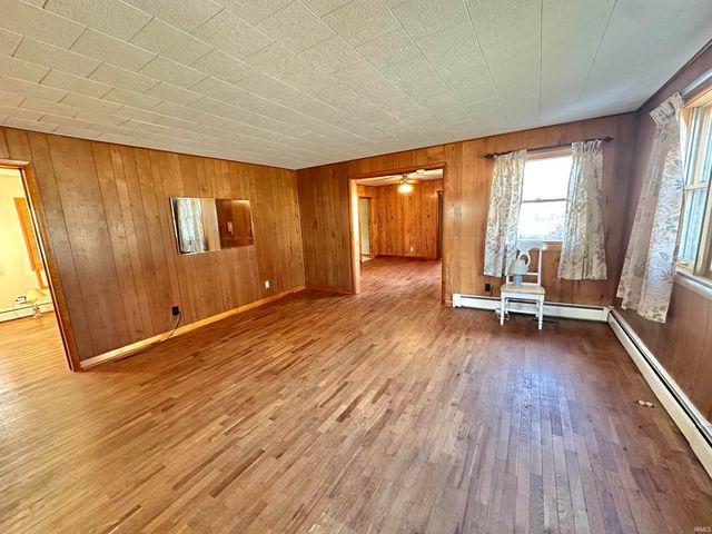 228 E Railroad Street, Greentown, IN 46936