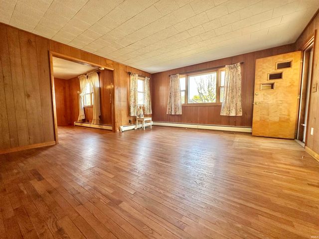 228 E Railroad Street, Greentown, IN 46936