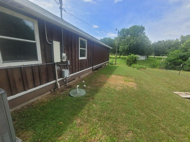 717 Midway Road, Tool, TX 75143
