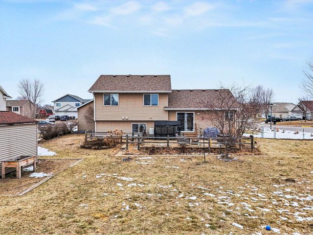 601 Hickory Street SW, Isanti, MN 55040