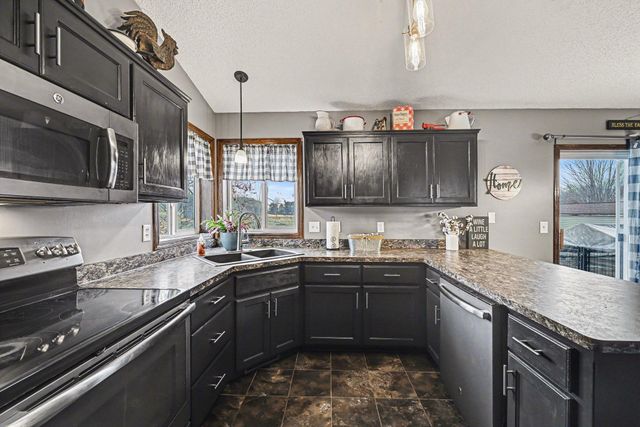 601 Hickory Street SW, Isanti, MN 55040