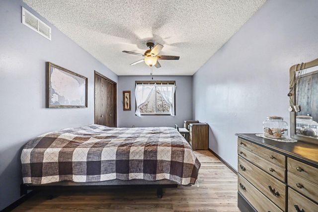 601 Hickory Street SW, Isanti, MN 55040