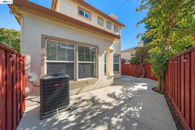 5207 Modena Ct, Pleasanton, CA 94588