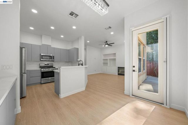 5207 Modena Ct, Pleasanton, CA 94588