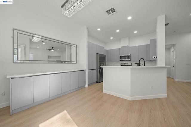 5207 Modena Ct, Pleasanton, CA 94588