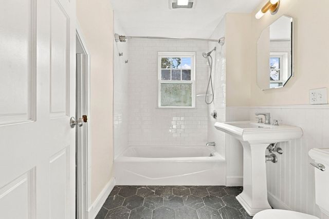 51 Albion St B, Medford, MA 02155