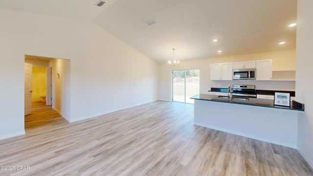 2209 Chase Street, Chipley, FL 32428