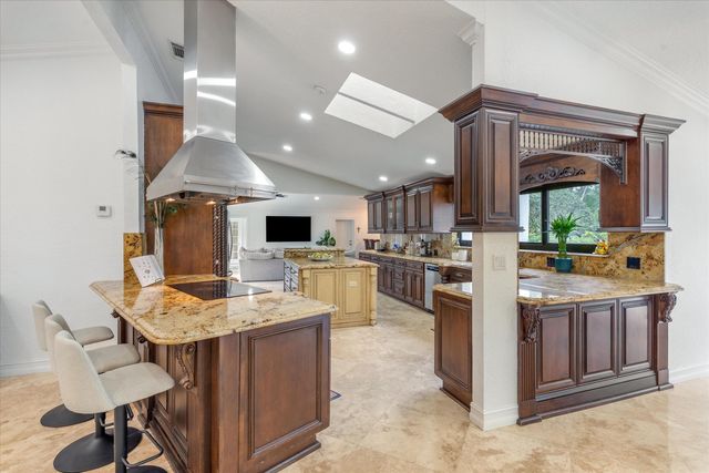 10076 El Caballo Court, Delray Beach, FL 33446