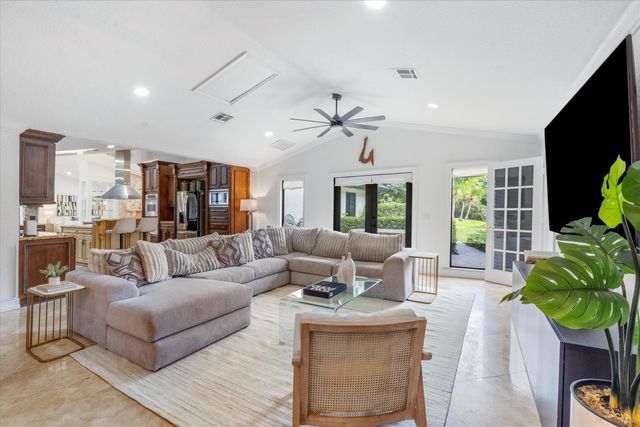 10076 El Caballo Court, Delray Beach, FL 33446