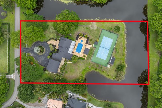 10076 El Caballo Court, Delray Beach, FL 33446