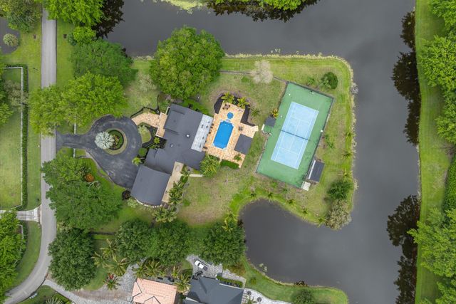 10076 El Caballo Court, Delray Beach, FL 33446