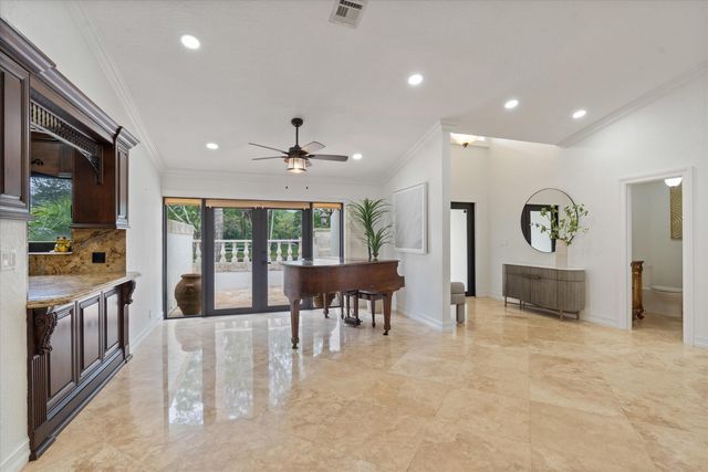 10076 El Caballo Court, Delray Beach, FL 33446