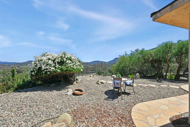 20227 Ash Ln, Escondido, CA 92029