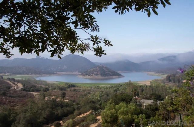 20227 Ash Ln, Escondido, CA 92029