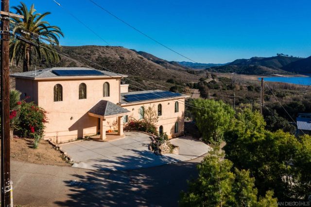 20227 Ash Ln, Escondido, CA 92029