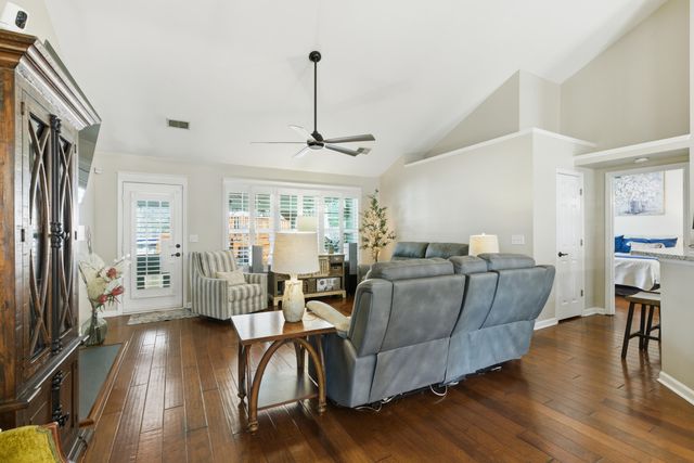 212 Ashford Circle, Summerville, SC 29485