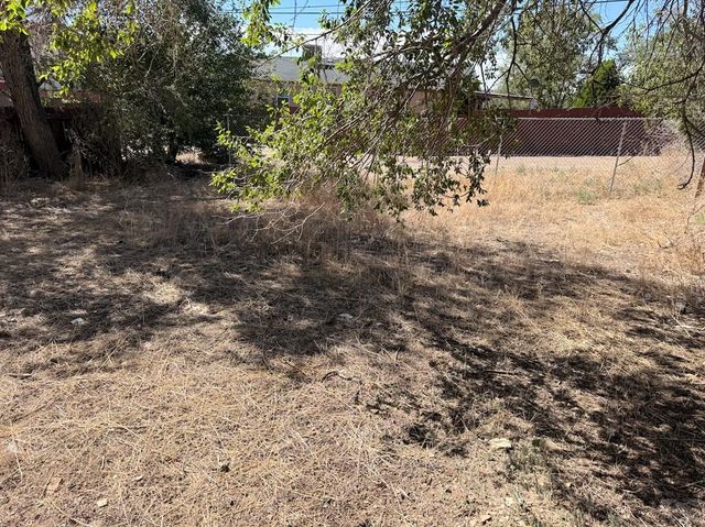 1104 E 2nd St, Pueblo, CO 81001