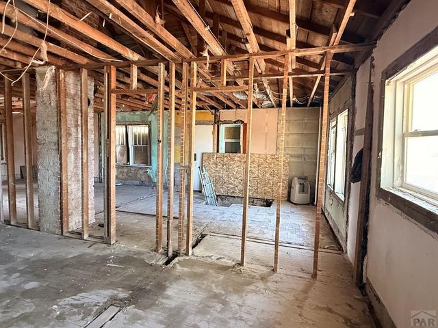 1104 E 2nd St, Pueblo, CO 81001