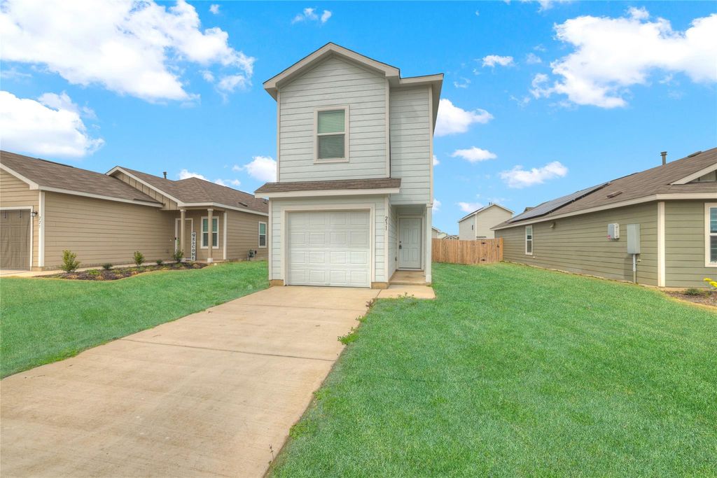 231 Gabbro GDNS, Maxwell, TX 78656