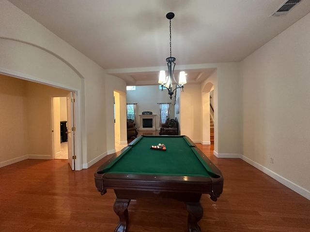 205 Hawkcrest Cir, Sacramento, CA 95835