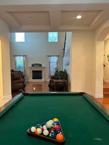 205 Hawkcrest Cir, Sacramento, CA 95835