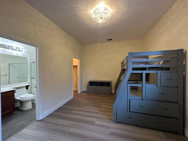 205 Hawkcrest Cir, Sacramento, CA 95835