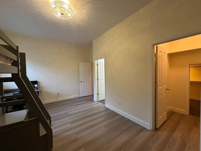 205 Hawkcrest Cir, Sacramento, CA 95835