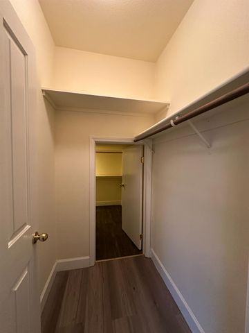 205 Hawkcrest Cir, Sacramento, CA 95835