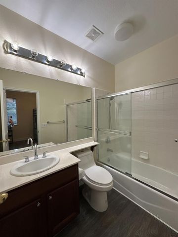 205 Hawkcrest Cir, Sacramento, CA 95835