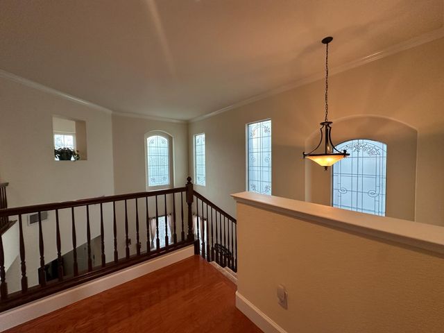 205 Hawkcrest Cir, Sacramento, CA 95835