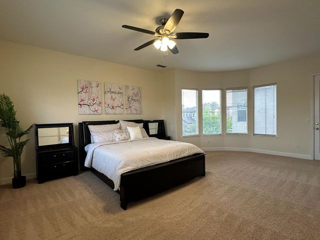 205 Hawkcrest Cir, Sacramento, CA 95835