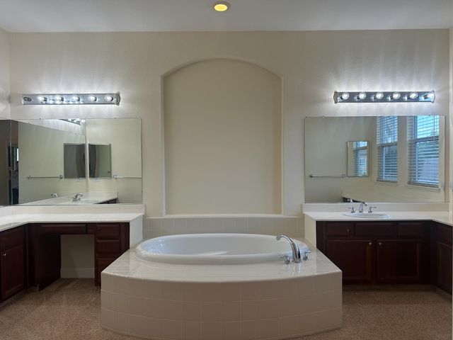 205 Hawkcrest Cir, Sacramento, CA 95835