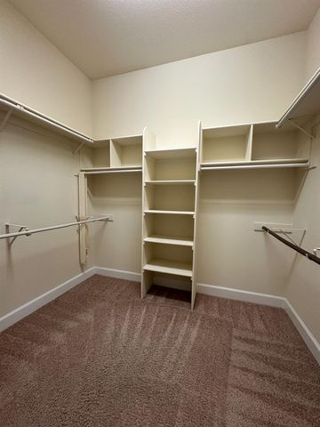 205 Hawkcrest Cir, Sacramento, CA 95835