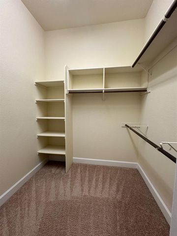 205 Hawkcrest Cir, Sacramento, CA 95835