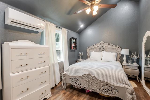 650 Spring Creek Parkway, Weatherford, TX 76087