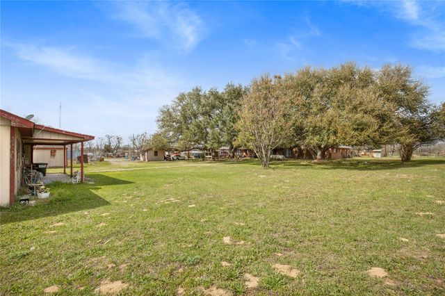 9418 County Road 423, Navasota, TX 77868