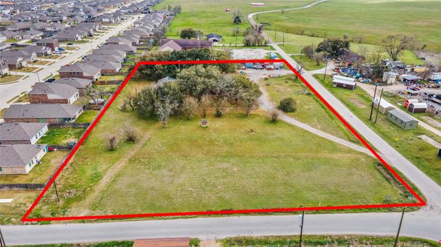 9418 County Road 423, Navasota, TX 77868