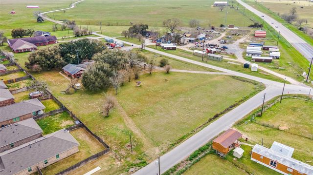 9418 County Road 423, Navasota, TX 77868