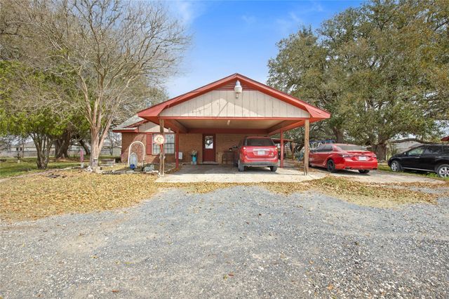 9418 County Road 423, Navasota, TX 77868
