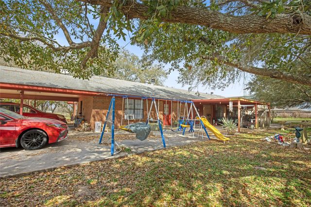 9418 County Road 423, Navasota, TX 77868