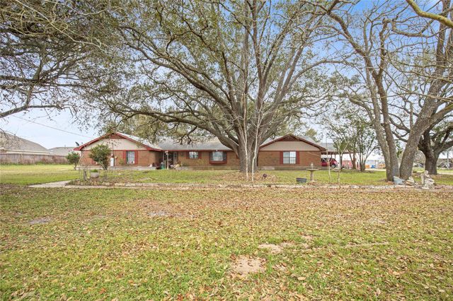 9418 County Road 423, Navasota, TX 77868