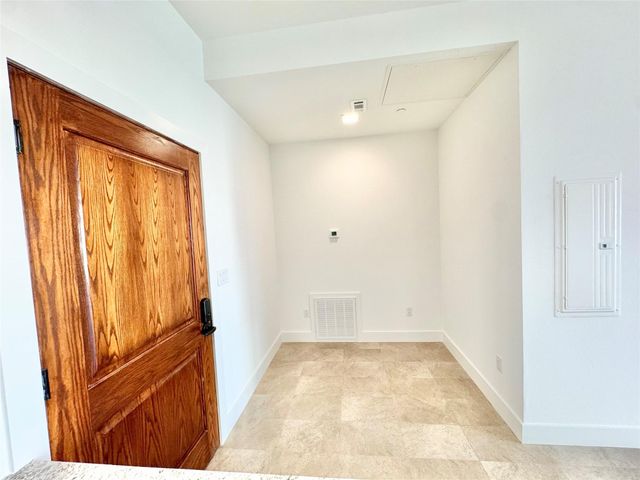 2102 Mechanic Street 203, Galveston, TX 77550