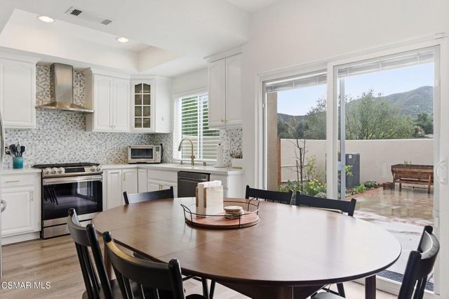 1052 Larry Court, Newbury Park, CA 91320