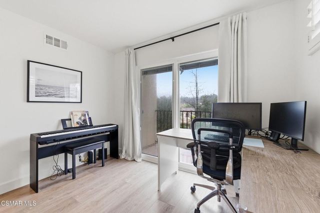 1052 Larry Court, Newbury Park, CA 91320