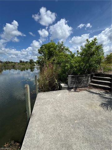 2632 NE 20th CT, Cape Coral, FL 33909