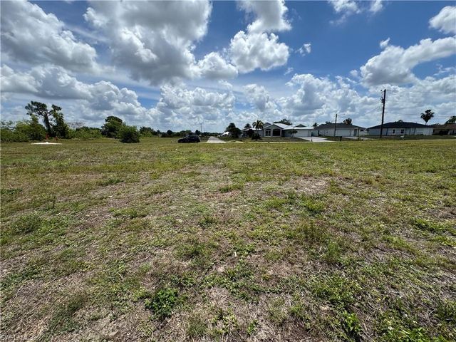 2632 NE 20th CT, Cape Coral, FL 33909