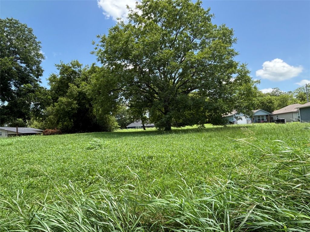 1018 Clark Street, Greenville, TX 75401