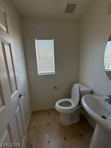 6249 Humus Avenue, Las Vegas, NV 89139